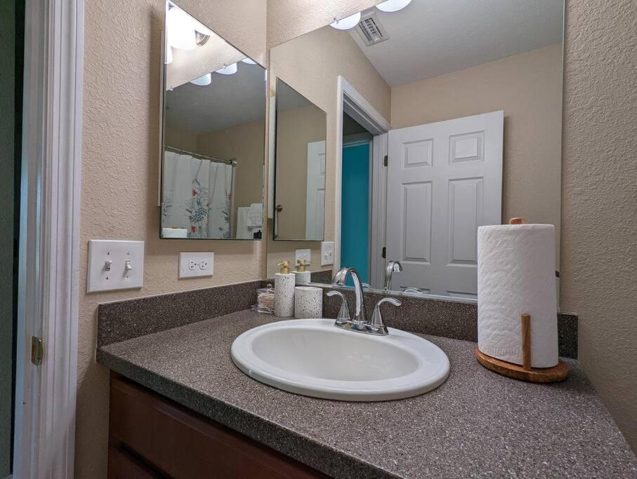 3Bed & 2Bath Property Couple Minutes From Siesta Key Beach & Downtown ساراسوتا المظهر الخارجي الصورة
